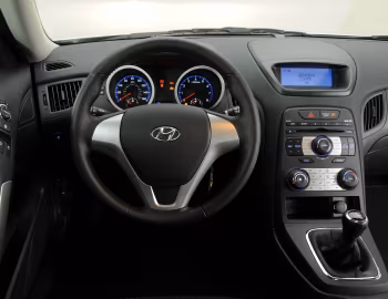 Торпедо 2010–11 Hyundai Genesis Coupe R-Spec [North America] '2009–11
