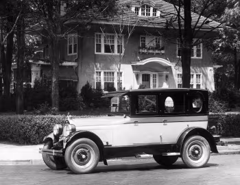 1925 Davis Model 90 Berline Sedan