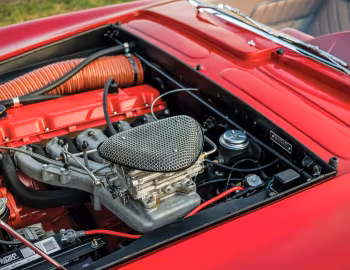 Bajo el capó Plymouth Asimmetrica '1961