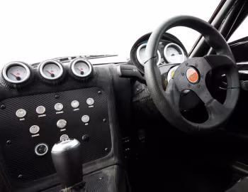 中控台 Ginetta G40R '08.2011–至今