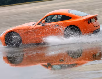 Ginetta G40R '08.2011–至今