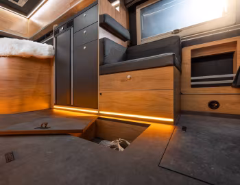 Interior 2023–25 Globe-Traveller Explorer 2X '08.2022–25