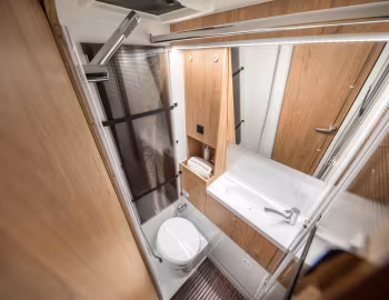Interior 2025 Globe-Traveller Explorer 2Z '2024–25