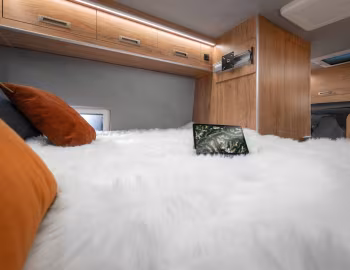 Interior 2025 Globe-Traveller Explorer 2Z '2024–25