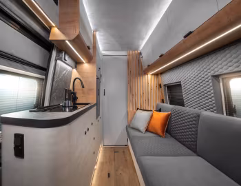 Interior 2024–25 Globe-Traveller Falcon 2XS '2023–25