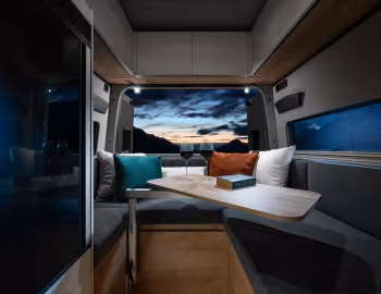 Interior 2025–pr. Globe-Traveller Falcon 2YS '2024–pr.