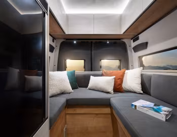 Interior 2025–pr. Globe-Traveller Falcon 2YS '2024–pr.