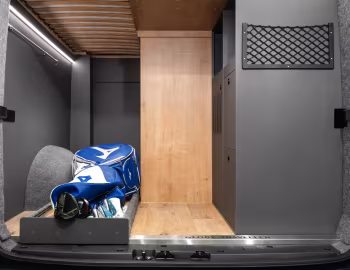 Ambos 2024 Globe-Traveller Falcon 2Z '2023–24