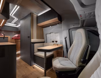 Interior 2024 Globe-Traveller Falcon 2Z '2023–24
