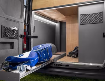 Ambos 2024 Globe-Traveller Falcon 2Z '2023–24