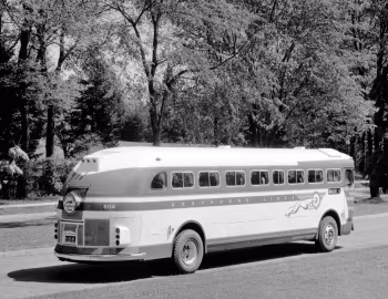 Yellow Coach PGA-3701 '1942–43