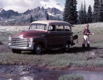 1955 GMC 100 DeLuxe Suburban Carryall '1954–55