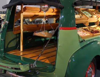 Boot 1951 GMC 100 Canopy Express (101-22)
