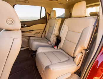 Interior 2017–19 GMC Acadia Denali '2016–19