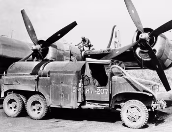 GMC CCKW 353 750-gal. airfield fuel or oil tank truck F3 '1941–45