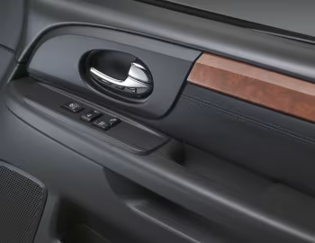 Interior 2006–08 GMC Envoy Denali '2005–08