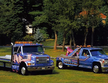 International 4700 Car Carrier, GMC HD3500 Tow Truck