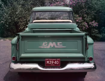 1958 GMC 100 Deluxe Pickup (S-101-8)