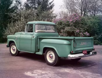1958 GMC 100 Deluxe Pickup (S-101-8)