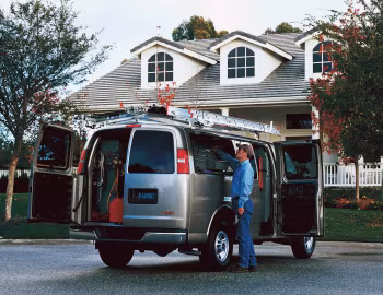 2003–н.ч. GMC Savana Cargo Van