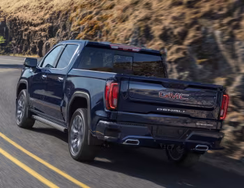 2022–н.ч. GMC Sierra Denali Crew Cab '2021–н.ч.