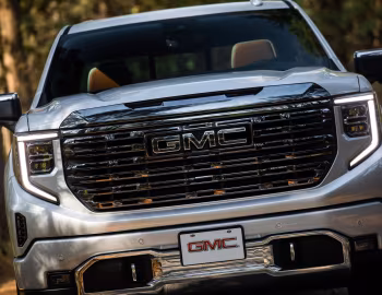 2022–н.ч. GMC Sierra Denali Ultimate Crew Cab [Mexico] '2021–н.ч.