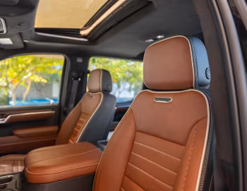 Intérieur GMC Sierra Denali Ultimate Crew Cab [Middle East] '2024–pr.