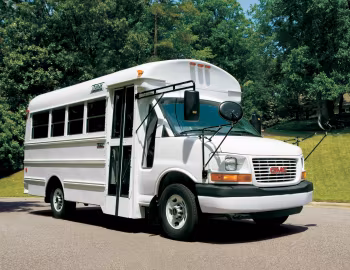2004–07 Thomas Minotour MFSAB based on GMC Savana '2003–07