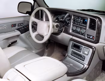 Передня панель 2001–06 GMC Yukon Denali (GMT820) '2000–06