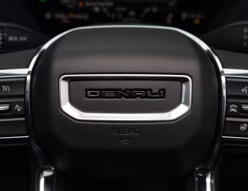 Інтер'єр GMC Yukon Denali [Australia] '2024–н.ч.