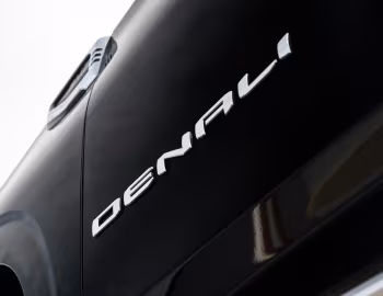 GMC Yukon Denali [Australia] '2024–н.ч.