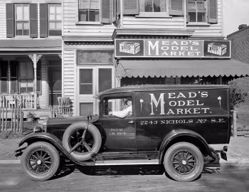 Graham Brothers Delivery Van '1927