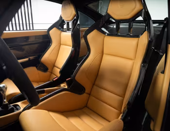 Intérieur Gunther Werks 400R Coupe "Carbon Noire" (993) '2020