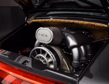 Sous la capuche Gunther Werks 400R Coupe "Carbon Noire" (993) '2020
