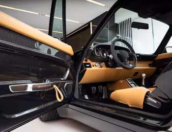 Intérieur Gunther Werks 400R Coupe "Carbon Noire" (993) '2020