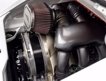 Sous la capuche Gunther Werks 400R Coupe "Bianco Rosso" (993) '2021