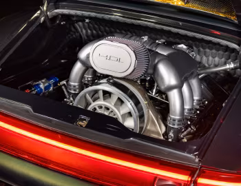 Bajo el capó Gunther Werks 400R Coupe "Dunkelgrün" [Hong Kong] (993) '2023
