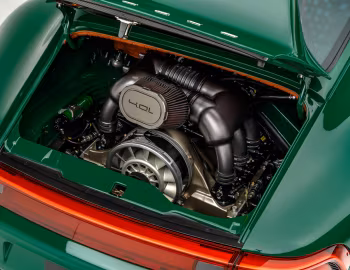 Sous la capuche Gunther Werks 400R Coupe "Irish Green" (993) '2021