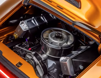 Sous la capuche Gunther Werks Turbo "Dragon Ball" (993) '2025