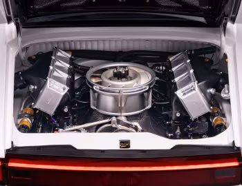 Bajo el capó Gunther Werks Turbo "Whitepink" (993) '2026