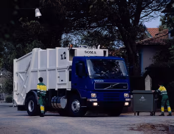 Volvo FM7 250 4×2 rigid Day cab Haller x2 refuse collector '1998–2002