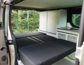 Інтэр'ер 2016–18 Renault Trafic Hanroad Trek '2015–18