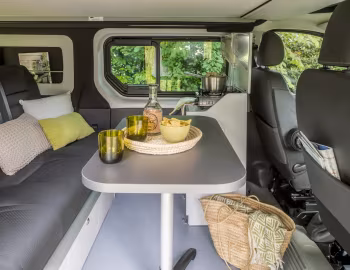 Інтэр'ер 2016–18 Renault Trafic Hanroad Trek '2015–18