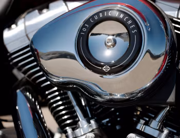 Bajo el capó 2012–16 Harley-Davidson FLD Dyna Switchback '2011–16