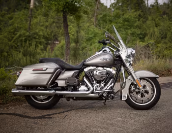 2016 Harley-Davidson FLHR Road King '2015–16