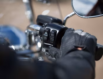 Interior 2014–15 Harley-Davidson FLHRC Road King Classic '2013–15