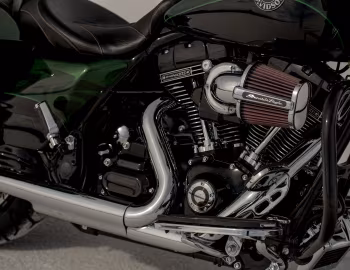 Bajo el capó 2014 Harley-Davidson FLHRSE CVO Road King '2013–14