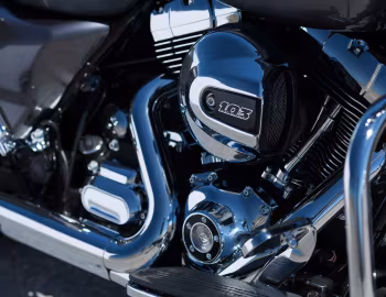 Bajo el capó 2014–16 Harley-Davidson FLHX Street Glide '2013–16