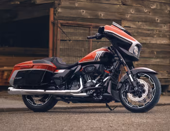 2024 Harley-Davidson FLHXSE CVO Street Glide '2023–24