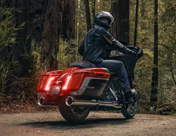 2024 Harley-Davidson FLHXSE CVO Street Glide '2023–24